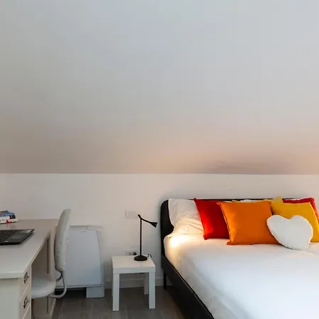 Apartment Bright Attic M4 - 2 Bedrooms