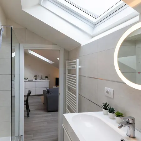 Bright Attic M4 - 2 Bedrooms * 米兰