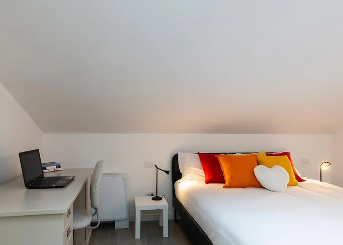 شقة Bright Attic M4 - 2 Bedrooms